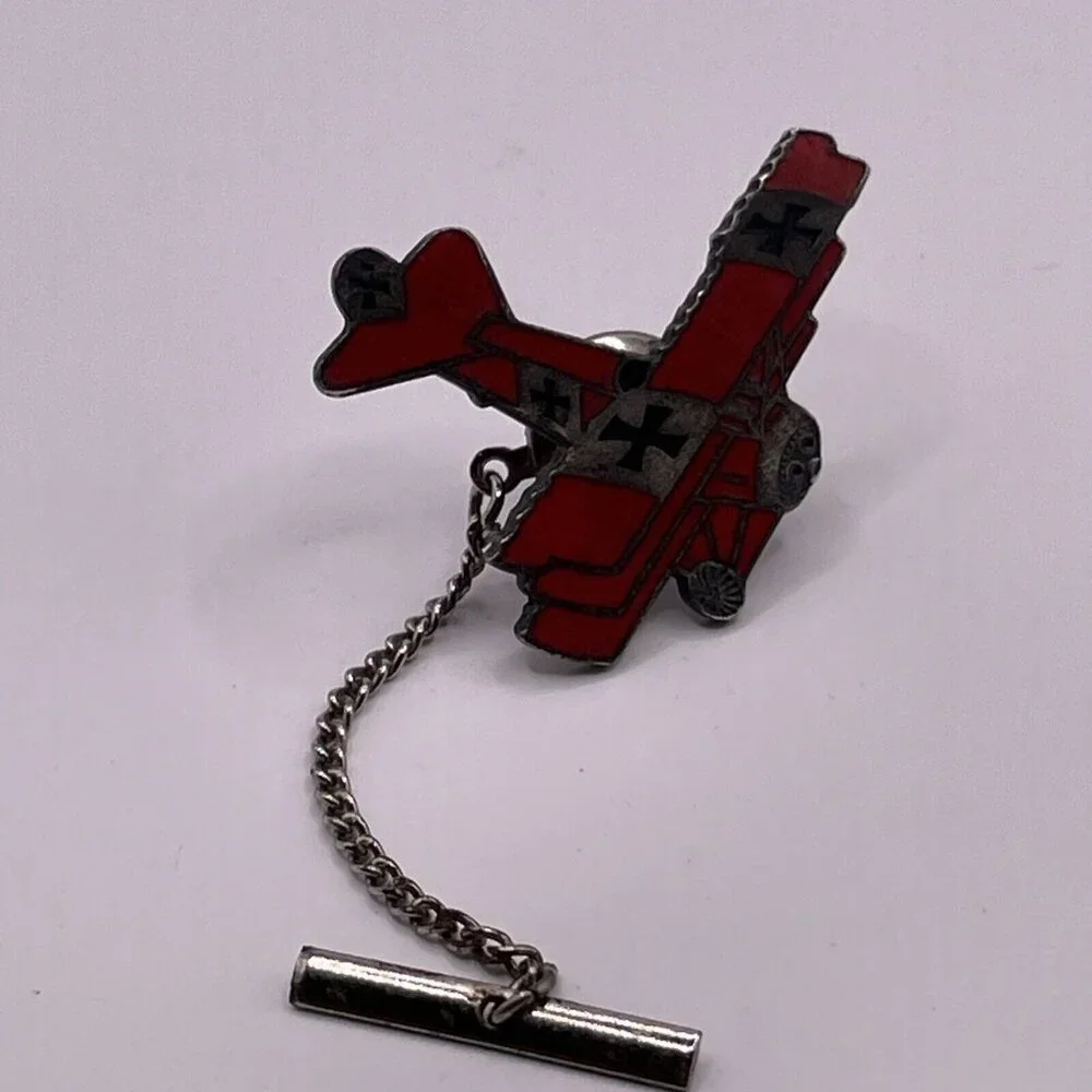 IRON CROSS WORLD WAR 1 FOKKER‎ TRI-PLANE RED PIN PINBACK SILVER TONE METAL VTG